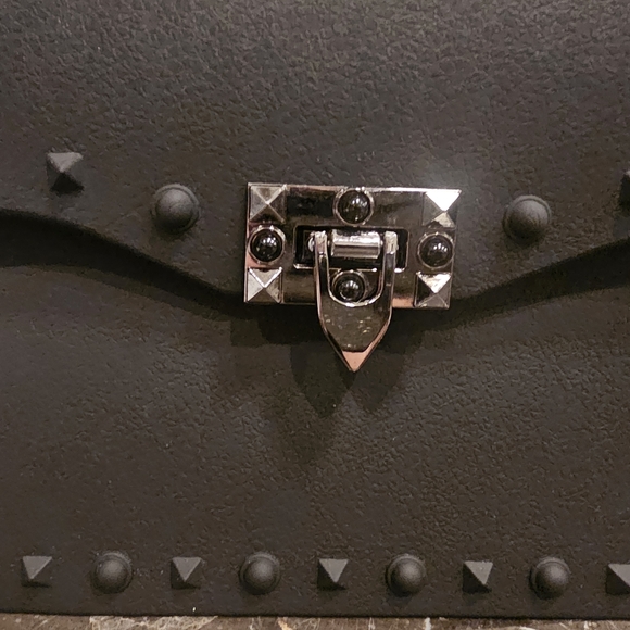 REBEL RICH BLACK VEGAN LEATHER STUDDED BAG WOLF AND BADGER NEW - Picture 2 of 8